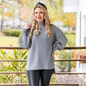 NWT Gorgeous Grey Knit Turtleneck Sweater 🖤